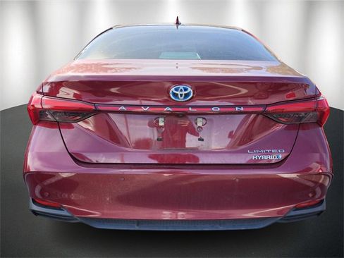 Used 2021 Toyota Avalon Limited w/ Advanced Safety Package image 4
