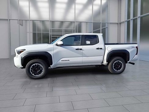 New 2025 Toyota Tacoma TRD Off-Road image 3