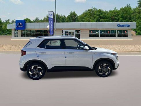 New 2026 Hyundai Venue SEL FWD image 4