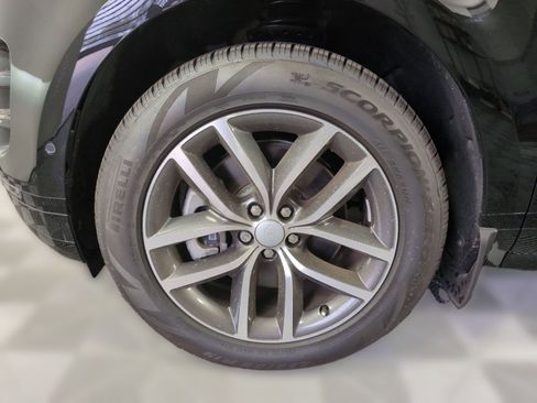 New 2025 Land Rover Range Rover Evoque Dynamic SE image 10