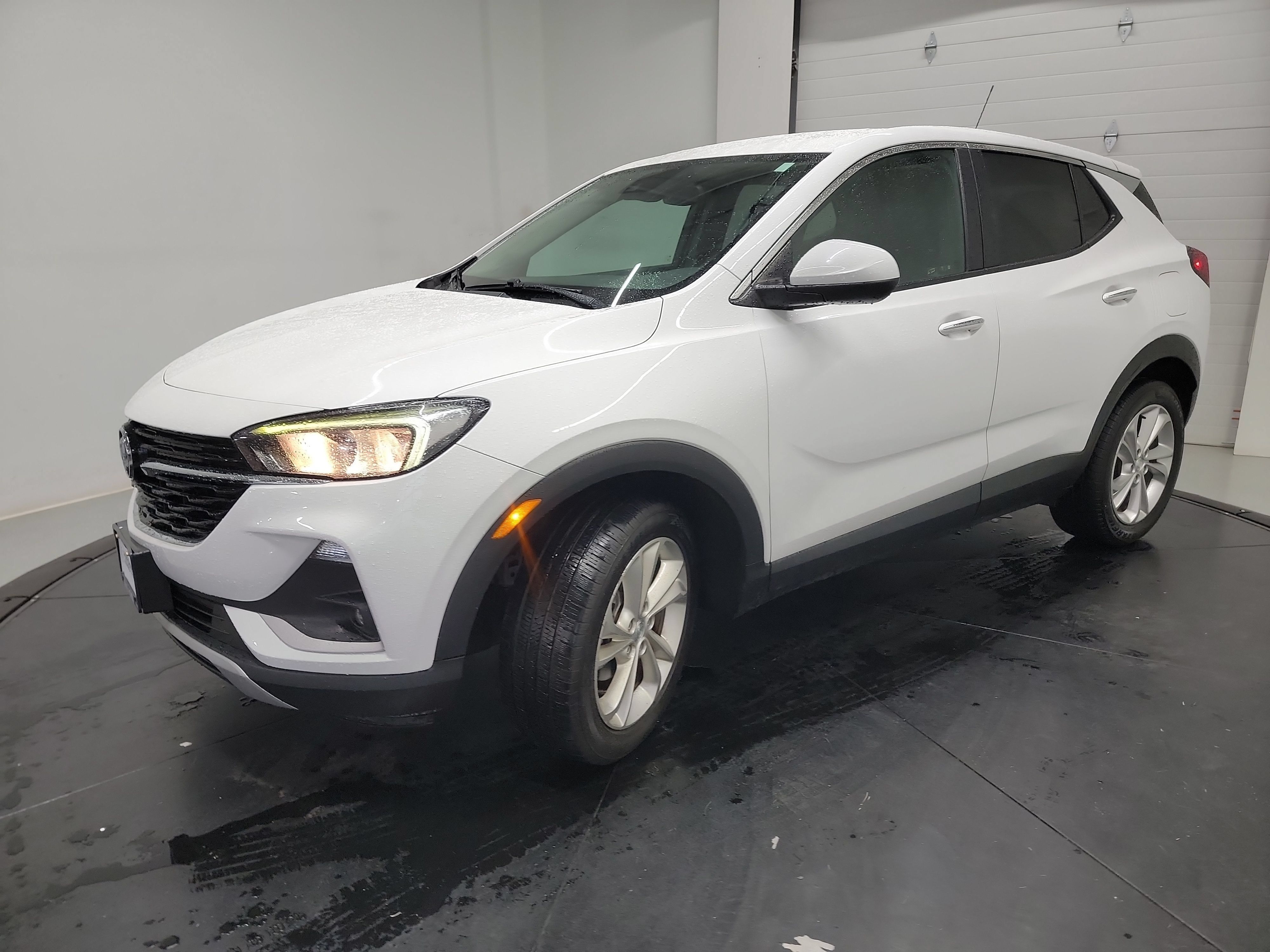 Used 2022 Buick Encore GX Preferred w/ Cold Weather Comfort Package AWD/4WD image 3
