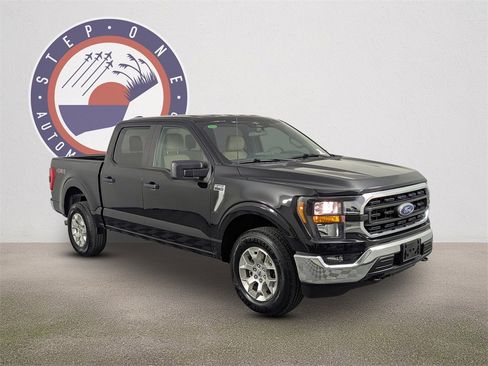 Used 2023 Ford F150 XLT image 2