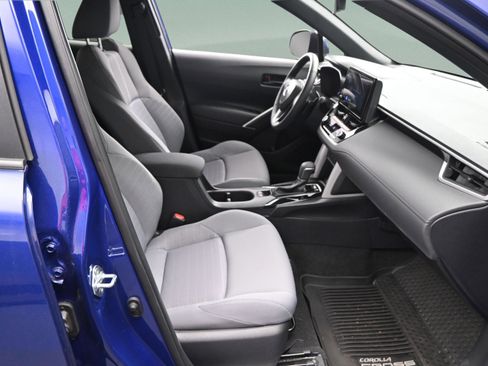 Used 2024 Toyota Corolla Cross AWD Hybrid image 44