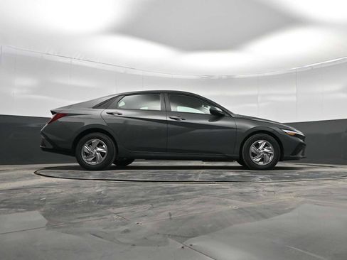 New 2026 Hyundai Elantra SE image 36