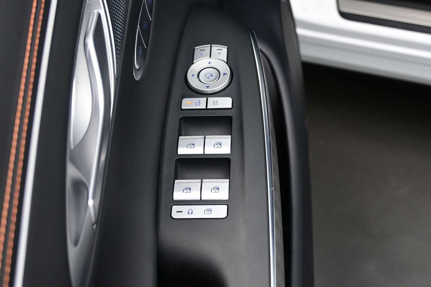 Used 2026 Genesis GV70 2.5T Sport Prestige AWD/4WD image 10
