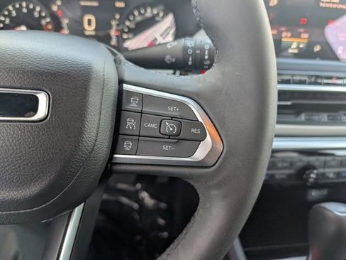 Used 2024 Jeep Compass Limited image 12