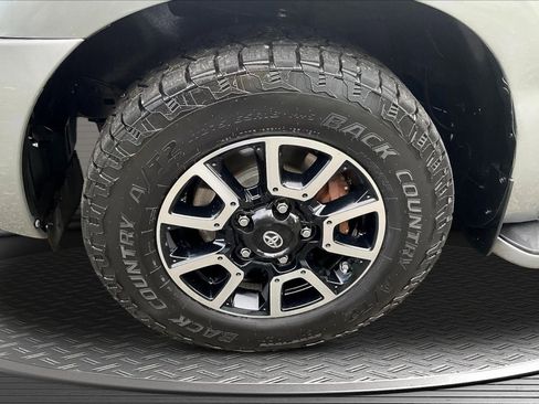 Used 2008 Toyota Sequoia Limited image 33