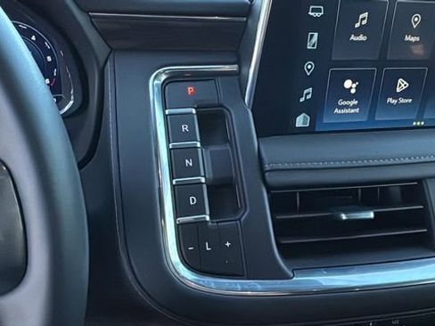 Certified 2023 Chevrolet Tahoe Z71 w/ Luxury Package image 30