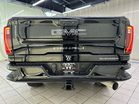 Certified 2025 GMC Sierra 2500 Denali Ultimate AWD/4WD image 5