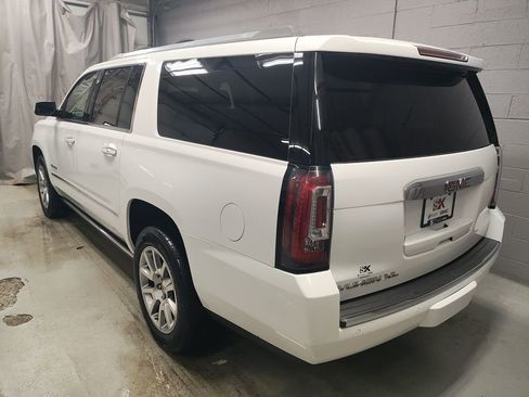 Used 2019 GMC Yukon XL Denali w/ Open Road Package image 23