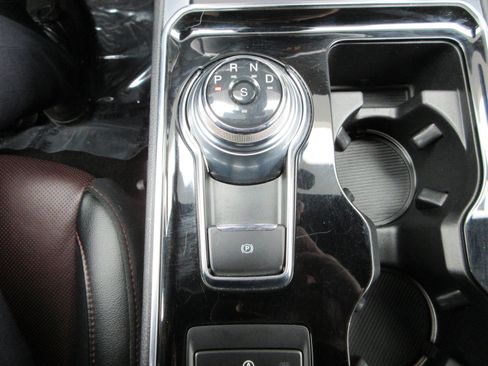 Used 2020 Ford Edge Titanium w/ Equipment Group 301A AWD/4WD image 49