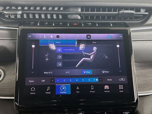 Used 2023 Jeep Grand Cherokee L Limited image 24