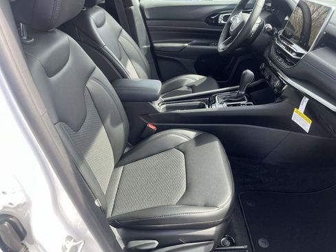 New 2026 Jeep Compass Latitude image 14