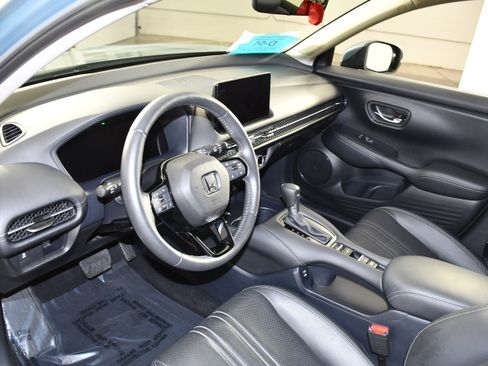 Certified 2024 Honda HR-V EX-L image 2