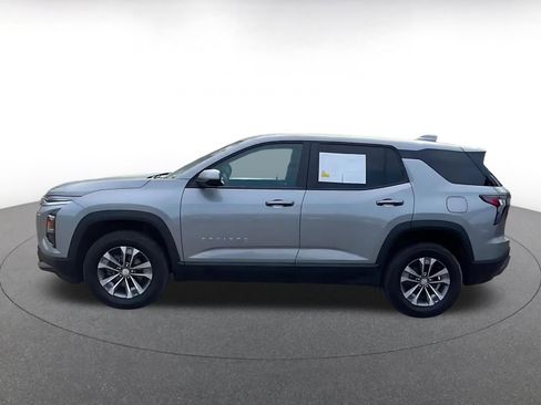 Used 2025 Chevrolet Equinox LT image 9