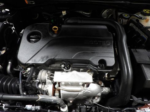 Used 2021 Chevrolet Malibu LS FWD image 19
