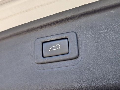 Used 2019 Subaru Outback 3.6R Limited image 19