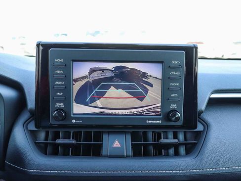 Used 2022 Toyota RAV4 XLE image 33