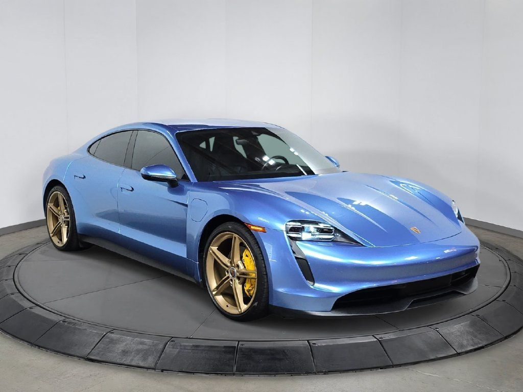 Used 2024 Porsche Taycan RWD image 9