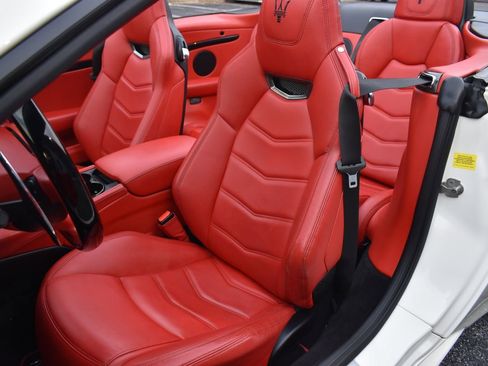 Used 2019 Maserati GranTurismo Sport image 2