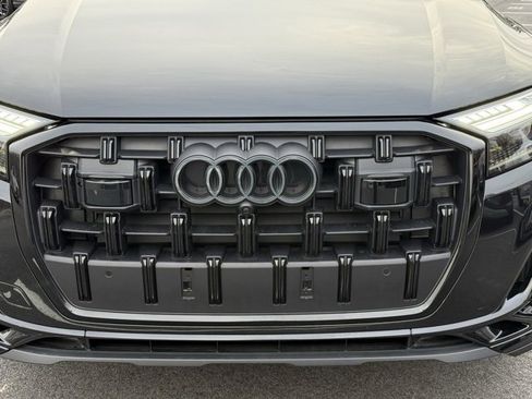 Used 2025 Audi Q7 3.0T Prestige w/ Prestige Package image 13