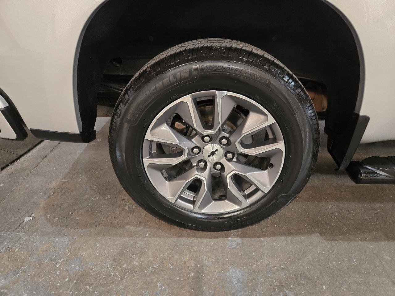 Used 2019 Chevrolet Silverado 1500 RST AWD/4WD image 26