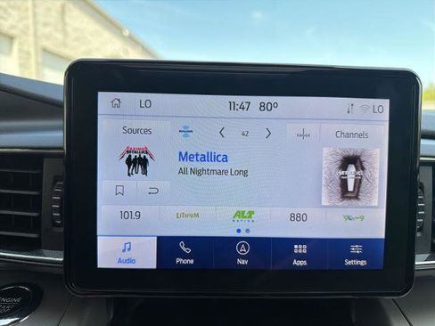 Certified 2022 Ford Explorer XLT w/ Equipment Group 202A image 5