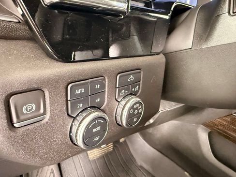 Used 2024 GMC Sierra 1500 Elevation w/ Preferred Package AWD/4WD image 28