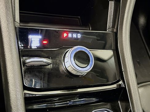 Used 2023 Jeep Grand Cherokee Limited image 25