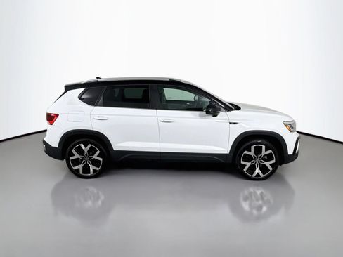 Certified 2023 Volkswagen Taos SEL AWD/4WD image 8
