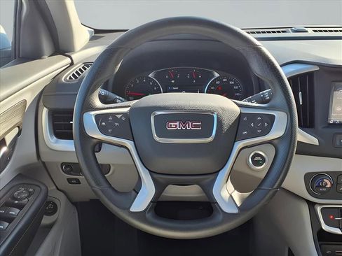 Used 2023 GMC Terrain SLE w/ Driver Convenience Package image 16