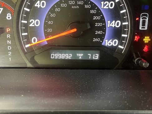 Used 2010 Honda Odyssey LX image 9