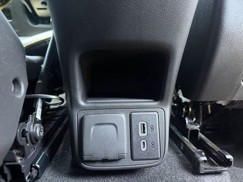 Used 2024 Chevrolet TrailBlazer ACTIV w/ Convenience Package image 32