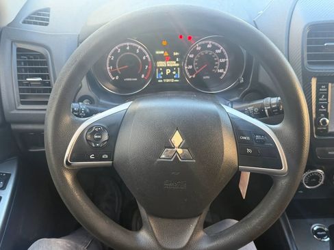 Used 2018 Mitsubishi Outlander Sport ES image 12