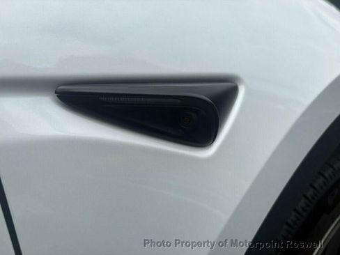Used 2023 Tesla Model Y Long Range AWD/4WD image 27