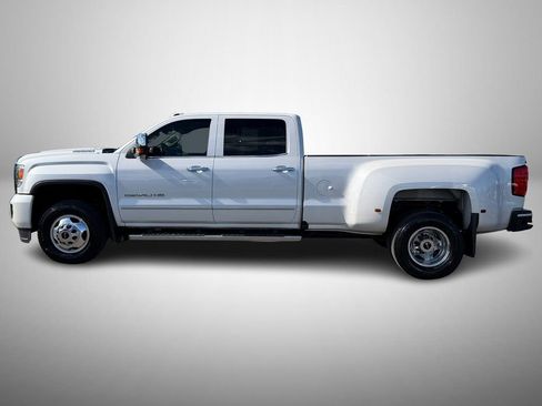 Used 2018 GMC Sierra 3500 Denali w/ Duramax Plus Package image 6