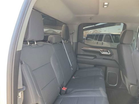 Used 2022 Chevrolet Silverado 1500 LT image 13