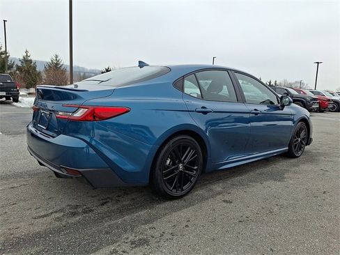 Certified 2025 Toyota Camry SE w/ Convenience Package image 6