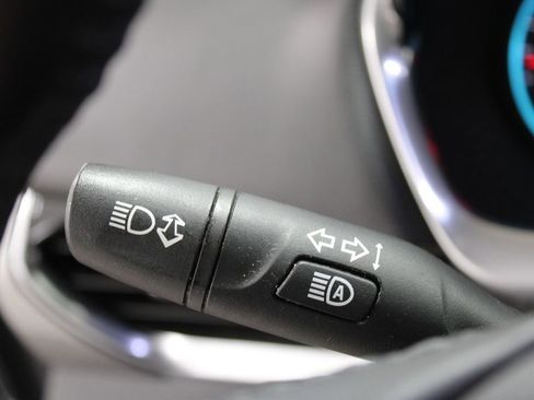 Used 2021 Chevrolet Traverse LT w/ LPO, Cargo Package image 32