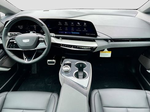 New 2026 Cadillac Optiq Sport 1 w/ LPO, Floor Liner Package AWD/4WD image 29