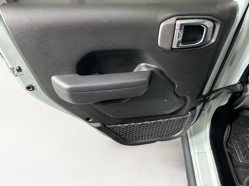 Used 2023 Jeep Wrangler Unlimited w/ Cold Weather Group AWD/4WD image 24