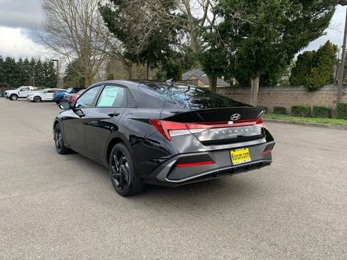 New 2026 Hyundai Elantra Sport FWD image 3