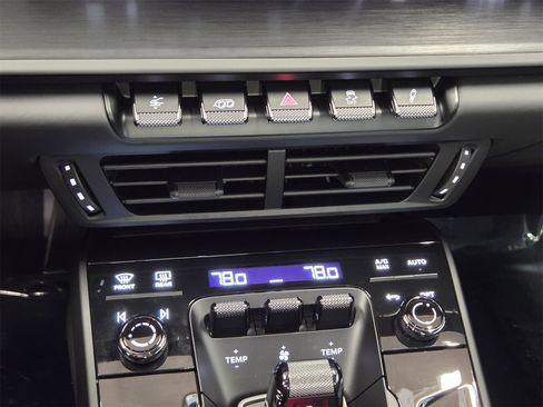 Used 2025 Porsche 911 Carrera GTS image 20