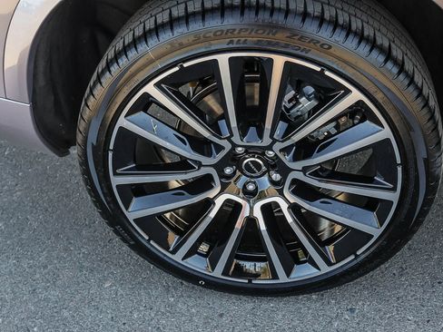 New 2026 Volvo XC90 B6 Plus w/ Protection Package Premier AWD/4WD image 13