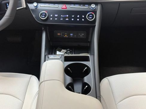 New 2026 Hyundai Sonata Limited FWD image 17