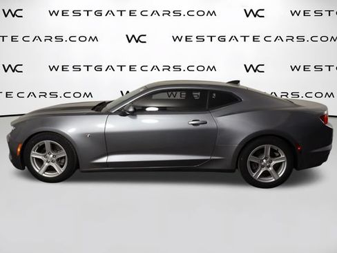 Used 2022 Chevrolet Camaro LT RWD image 5