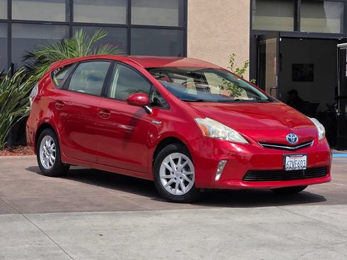 Used 2012 Toyota Prius V Three FWD image 3