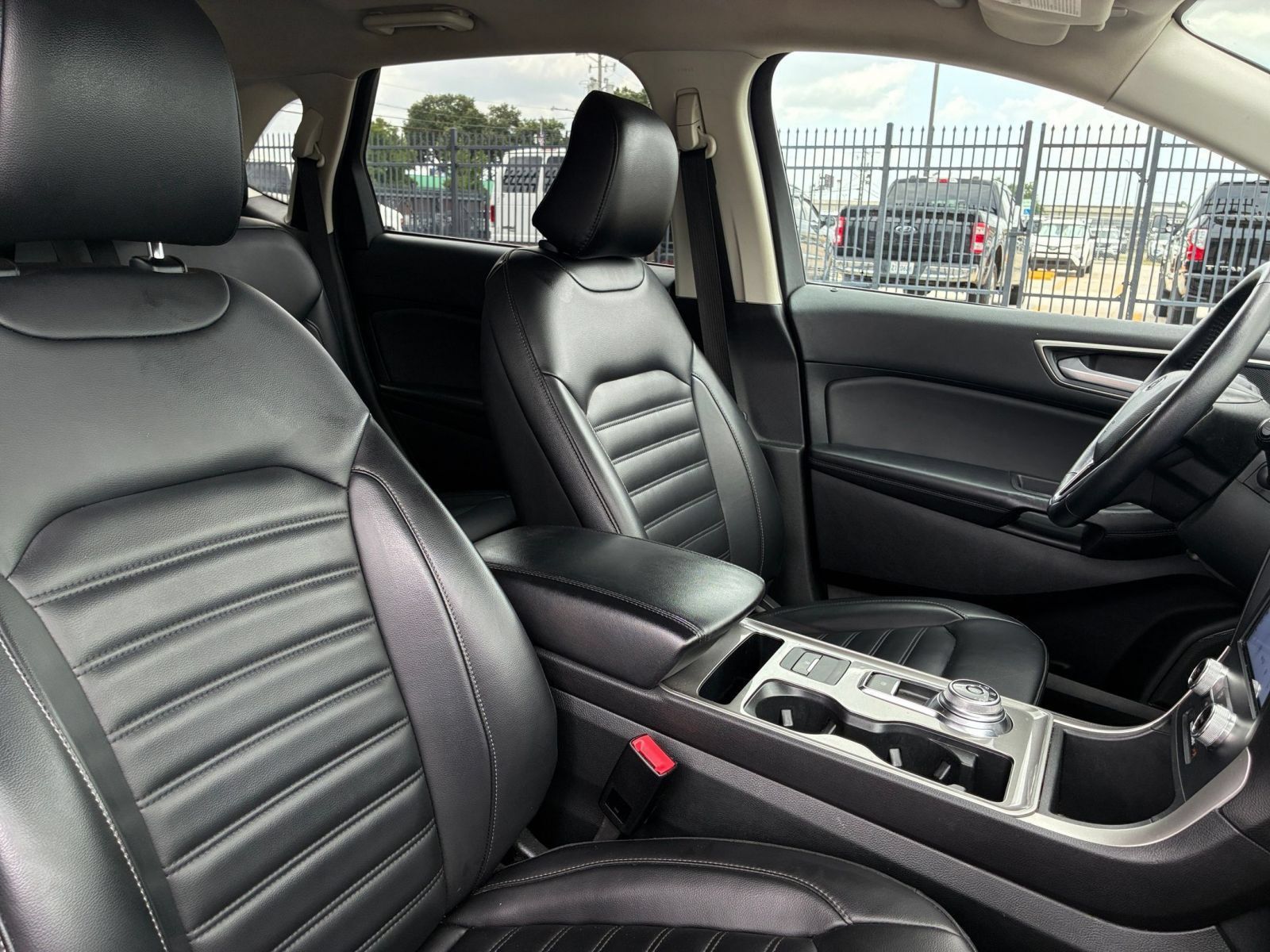 Used 2024 Ford Edge SEL AWD/4WD image 36