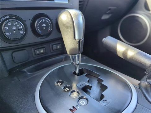 Used 2007 MAZDA MX-5 Miata Grand Touring w/ Premium Pkg image 10