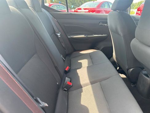 Used 2020 Nissan Versa SR FWD image 21